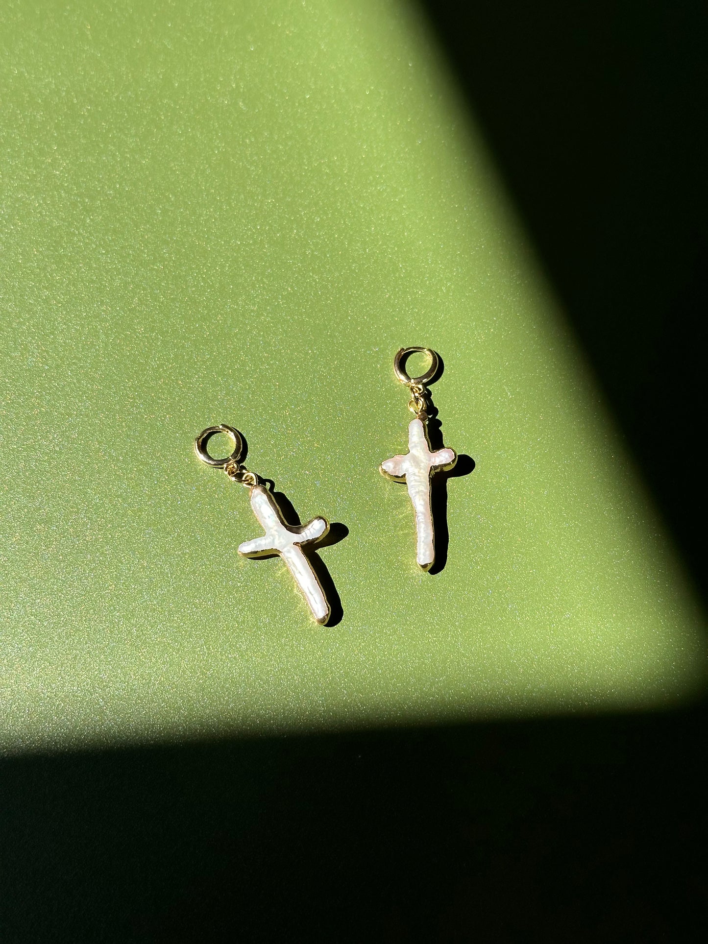 Fresh Water Pearl Earrings by cc.motus